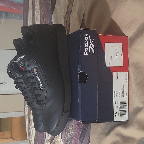 Reebok black Women's "Princess" athletic shoes size 7.5 - Picture 1 of 12